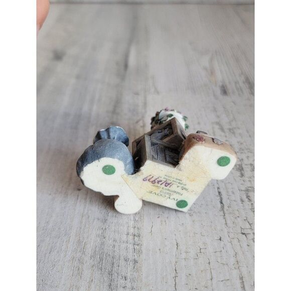 Ivy Cove Fisherman's gear 1999 Village accessory Xmas - Picture 5 of 5